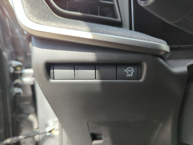 Certified 2026 Nissan Kicks SV w/ Charging Package FWD image 34