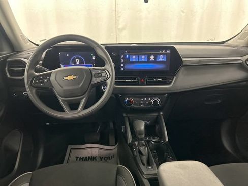 Used 2025 Chevrolet TrailBlazer LT AWD/4WD image 22