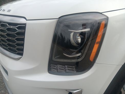 Used 2020 Kia Telluride EX w/ Towing Package image 9