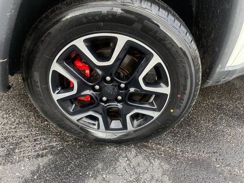Used 2019 Jeep Compass Trailhawk AWD/4WD image 34