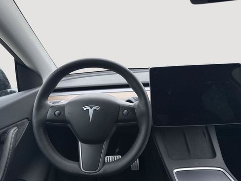 Used 2022 Tesla Model Y Performance image 14