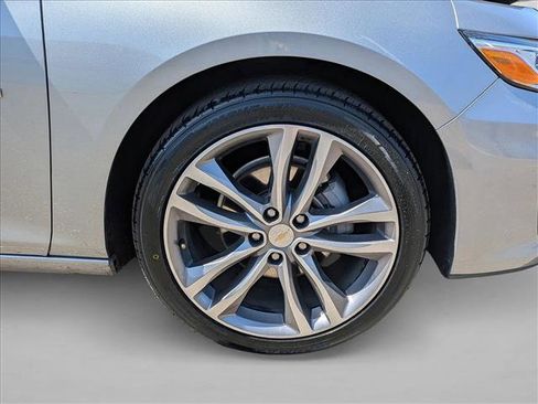 Used 2024 Chevrolet Malibu LT FWD image 23