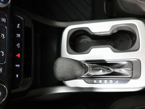 Used 2022 Chevrolet Colorado LT w/ Safety Package image 19