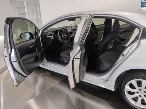 Used 2020 Toyota Corolla LE FWD image 35