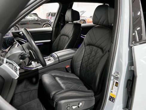 Used 2023 BMW X7 xDrive40i w/ Executive Package image 10