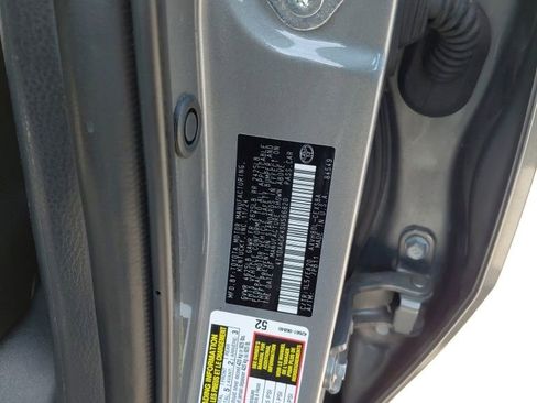 Used 2025 Toyota Camry Hybrid FWD image 22