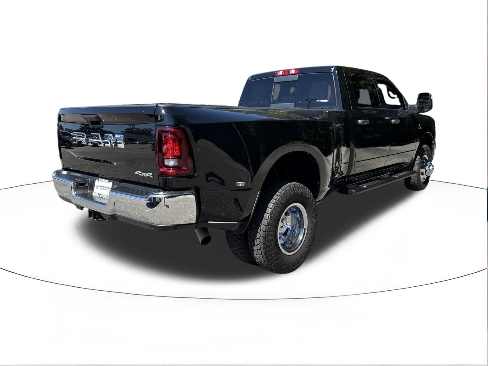 Used 2026 RAM 3500 Tradesman AWD/4WD image 3