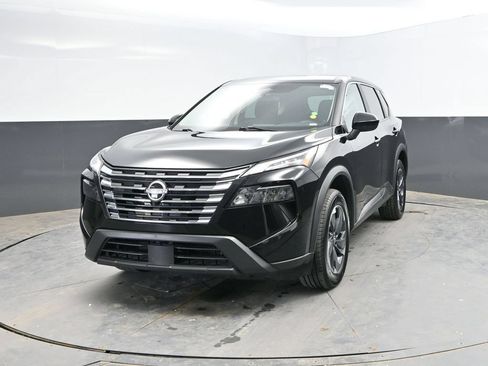 Used 2024 Nissan Rogue SV FWD image 5