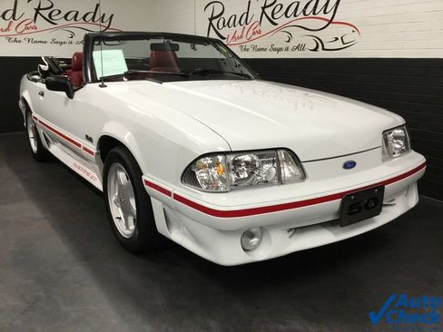 Used 1989 Ford Mustang GT RWD image 3