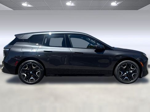 Used 2024 BMW iX xDrive50 w/ Sport Package AWD/4WD image 8