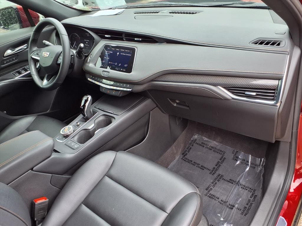 Used 2023 Cadillac XT4 Sport FWD image 8