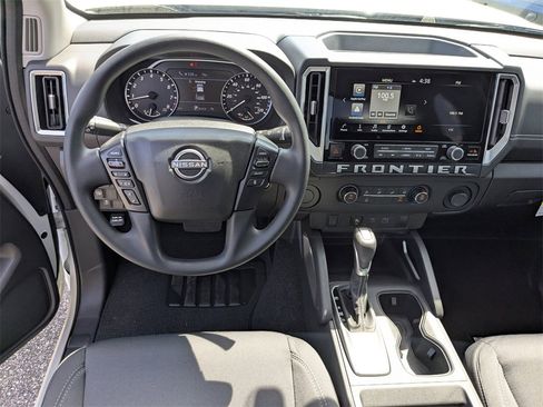 New 2025 Nissan Frontier SV image 16