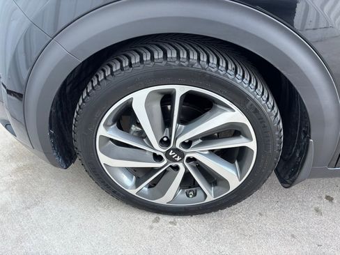 Used 2018 Kia Niro Touring image 12