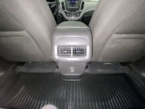 Used 2020 Chevrolet Equinox LS w/ LS Convenience Package image 28