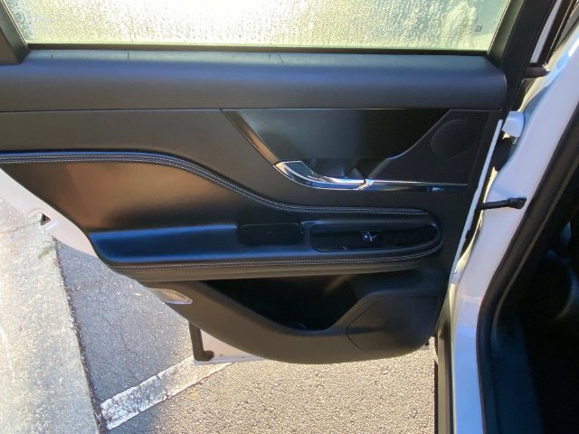Used 2023 Lincoln Corsair Reserve w/ Equipment Group 201A FWD image 10