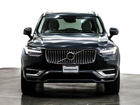 Used 2022 Volvo XC90 T8 Inscription w/ Advanced Package image 3