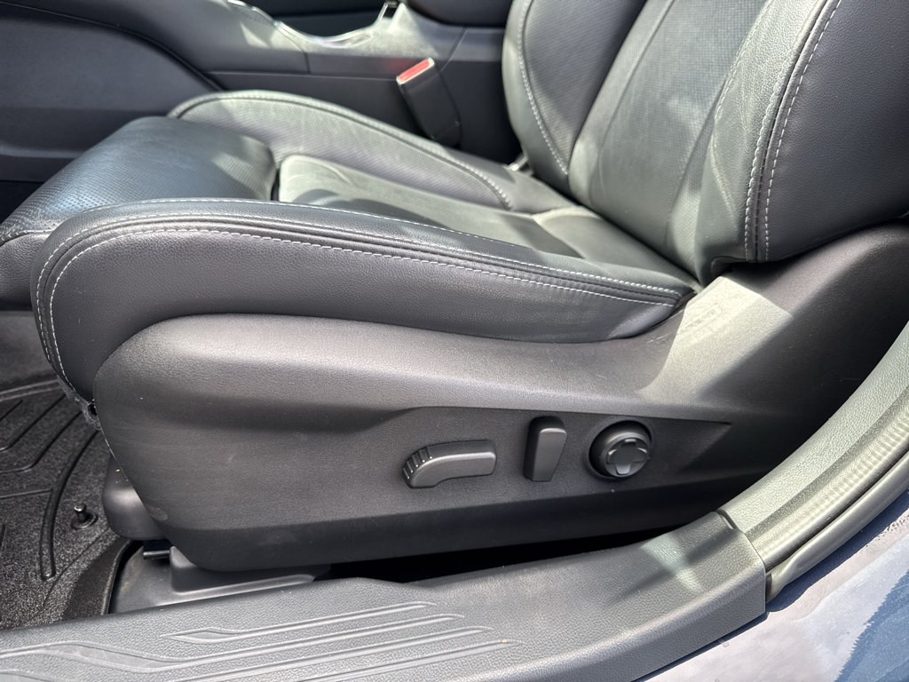 Used 2025 Subaru Outback Touring XT AWD/4WD image 13