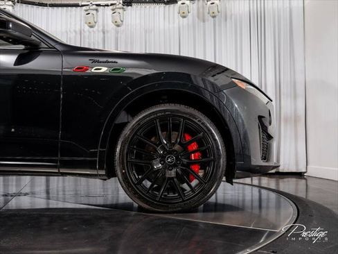 Used 2022 Maserati Levante Modena AWD/4WD image 16
