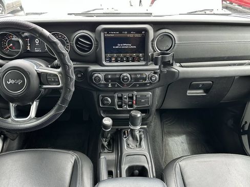 Used 2020 Jeep Wrangler Unlimited Sahara AWD/4WD image 15