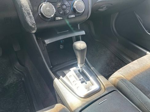 Used 2010 Nissan Altima 2.5 S FWD image 21