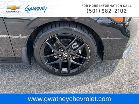 Used 2025 Honda Civic Sport image 12