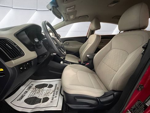 Used 2017 Kia Rio EX image 7