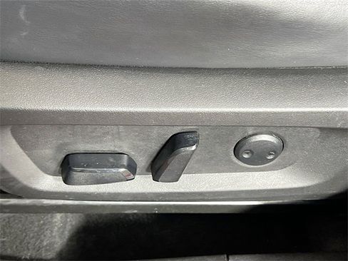 Used 2024 Mitsubishi Outlander SE image 18