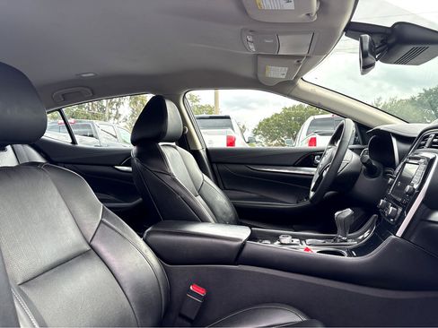 Used 2023 Nissan Maxima SV w/ Floor Mat Group image 11