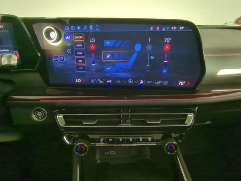 Used 2026 Chevrolet Traverse RS w/ LPO, Floor Liner Package FWD image 24