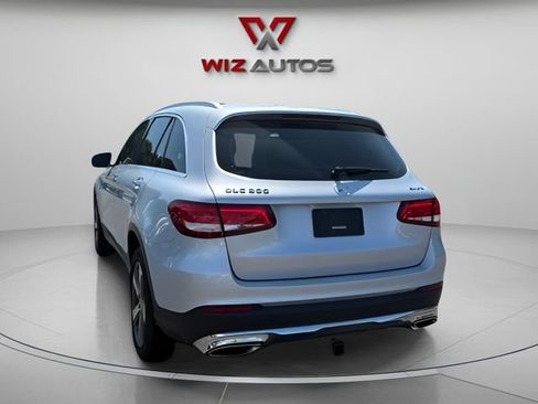 Used 2019 Mercedes-Benz GLC 300 4MATIC image 3