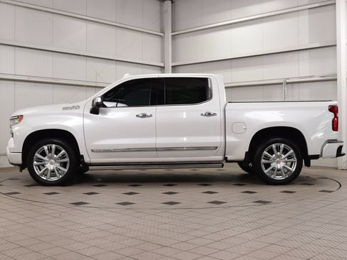 Used 2024 Chevrolet Silverado 1500 High Country AWD/4WD image 4
