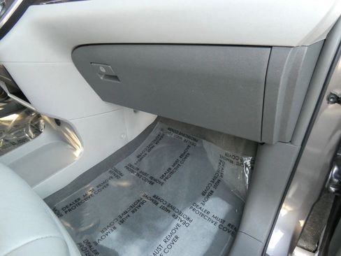 Used 2017 Toyota Sienna XLE image 34