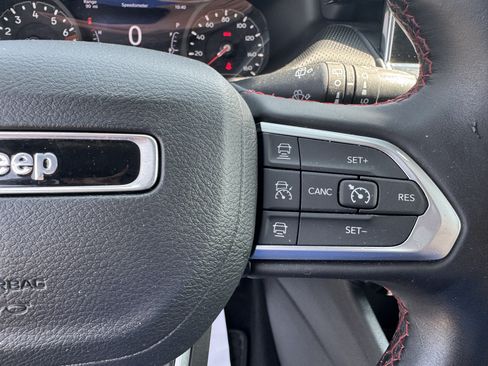 Used 2022 Jeep Compass Trailhawk w/ Trailhawk Convenience Group AWD/4WD image 19
