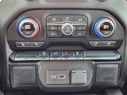 Used 2022 Chevrolet Silverado 1500 LT Trail Boss w/ Bed Protection Package image 19