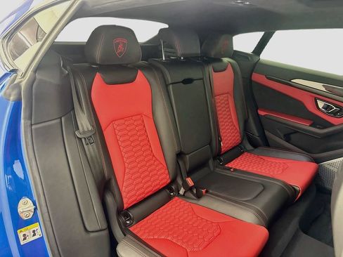 Used 2022 Lamborghini Urus AWD/4WD image 29