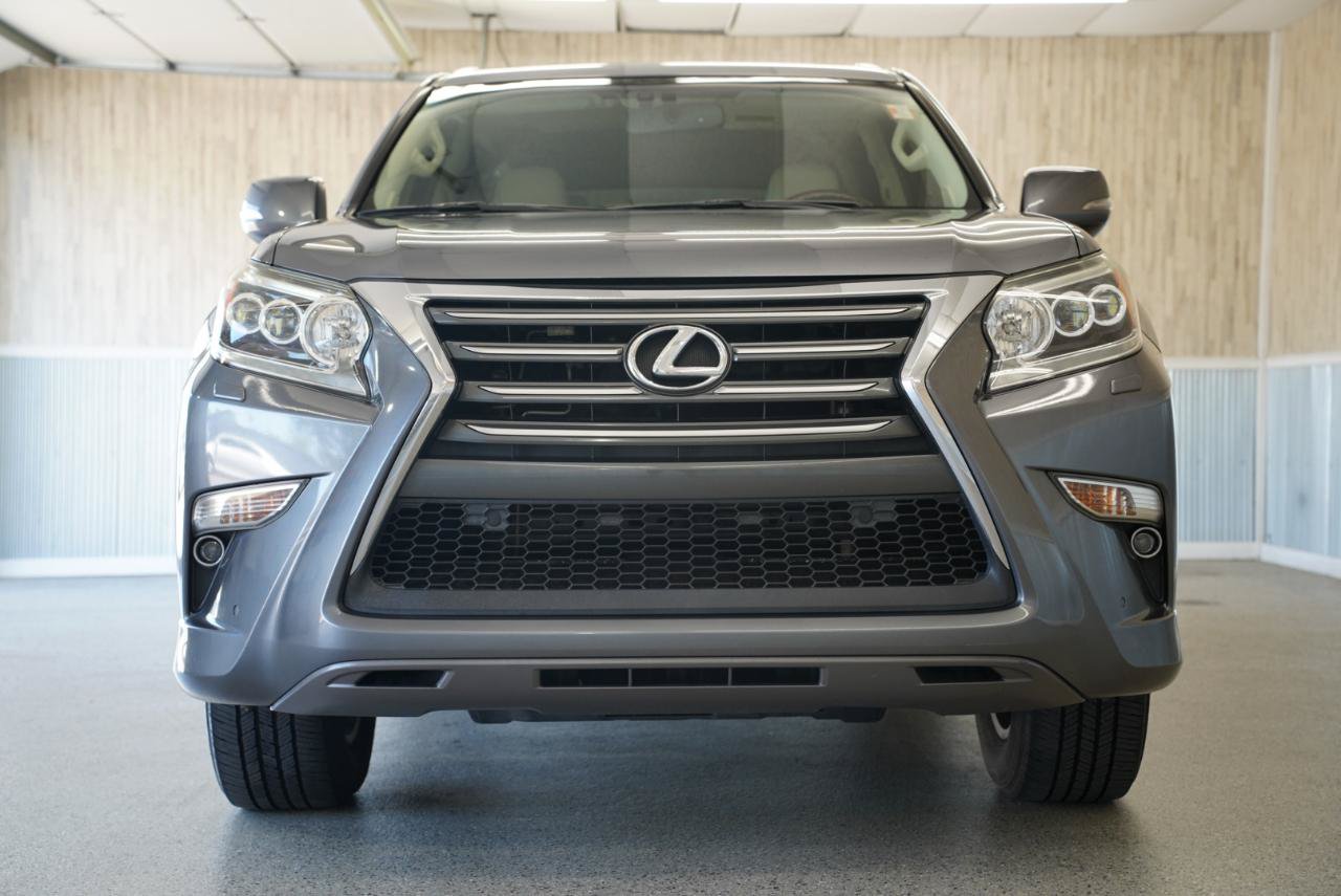Used 2016 Lexus GX 460 w/ Premium Package AWD/4WD image 3
