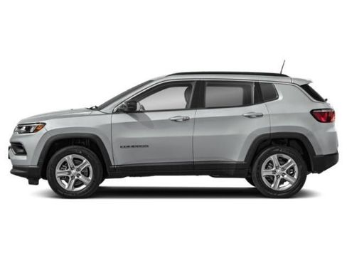 Used 2023 Jeep Compass Limited AWD/4WD image 2