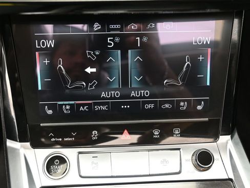 Used 2024 Audi Q8 e-tron Premium Plus w/ Premium Plus Package AWD/4WD image 28