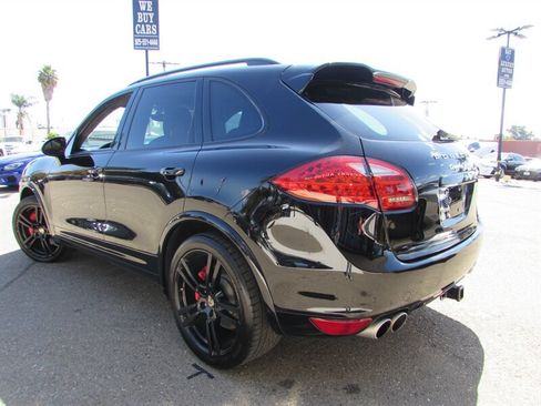 Used 2012 Porsche Cayenne Turbo AWD/4WD image 5