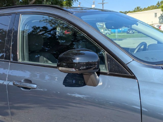 Certified 2025 Volvo XC60 B5 Plus AWD/4WD image 15