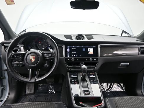 Used 2024 Porsche Macan Turbo AWD/4WD image 38