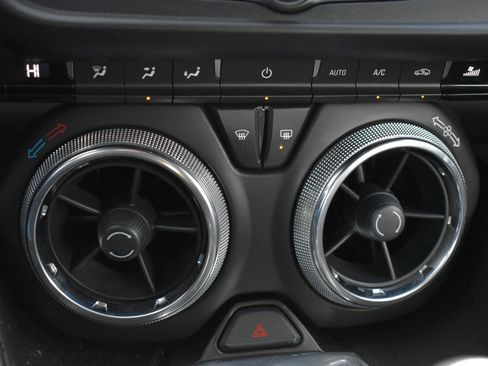 Used 2019 Chevrolet Camaro LT image 32