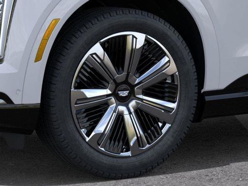 New 2026 Cadillac Escalade IQ Luxury 1 w/ LPO, Floor Liner Package image 10