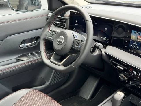 Used 2026 Nissan Kicks SR w/ SR Premium Package AWD/4WD image 5