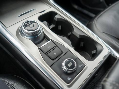 Used 2023 Ford Explorer Limited image 33