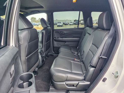 Used 2023 Honda Passport EX-L image 15