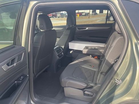 New 2026 Volkswagen Atlas Cross Sport SE AWD/4WD image 7