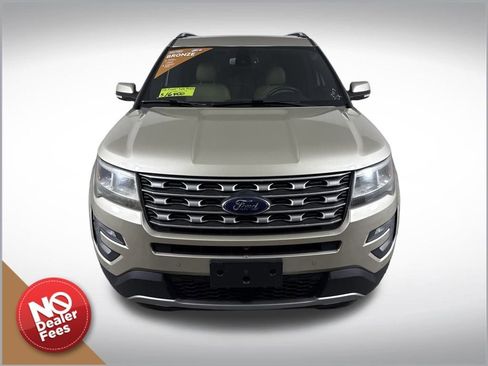 Used 2017 Ford Explorer Limited w/ Equipment Group 301A image 9
