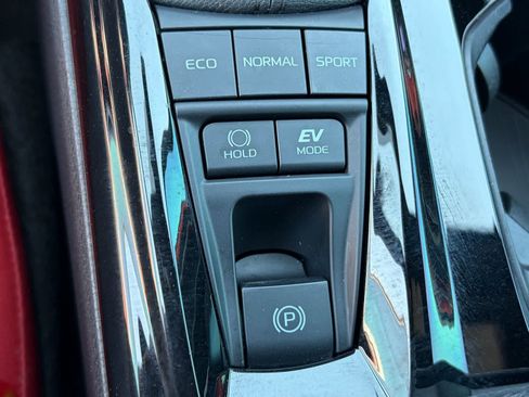 Used 2025 Toyota Camry XSE FWD image 26