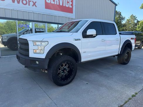 Used 2015 Ford F150 Lariat w/ Equipment Group 502A Luxury AWD/4WD image 43